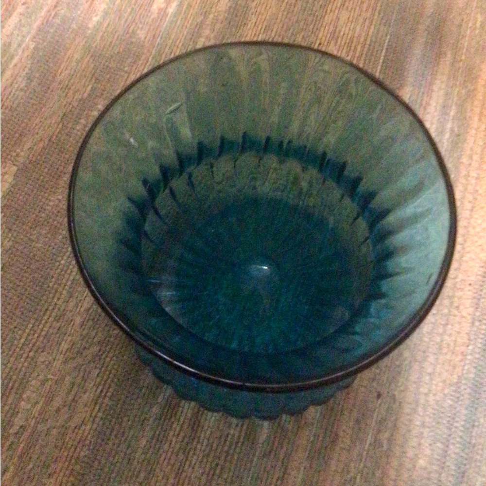 Candy dish? Vase?
